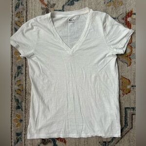 Madewell v neck Whisper tee